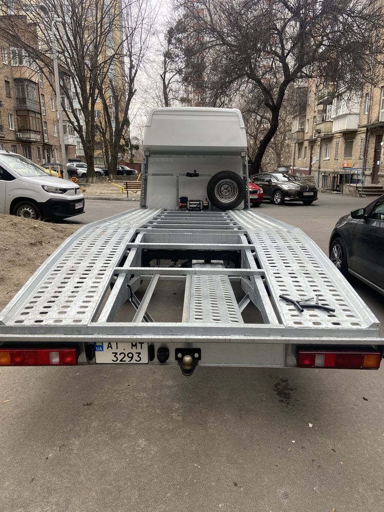 Евакуатор. Эвакуатор Киев. Услуги эвакуатора Киев, Украина