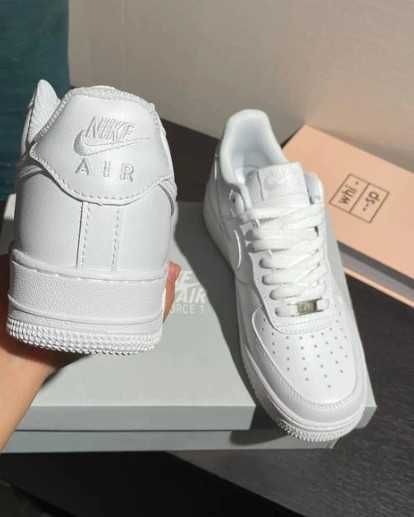 Białe trampki NIKE, rozmiar 41