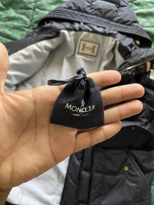 Moncler Gamme Bleu Puffer Jacket - Tamanho 4