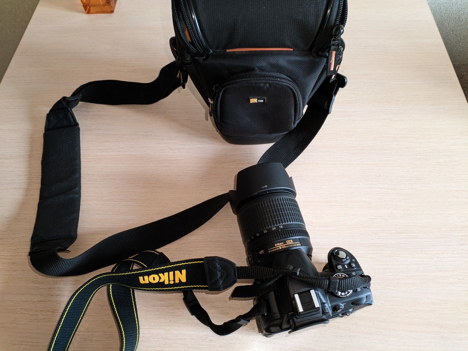 Nikon D3100  18-105