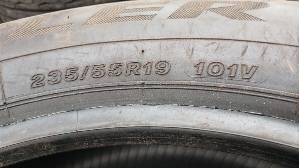 235 55 19 Bridgestone Dueler HP Sport MO