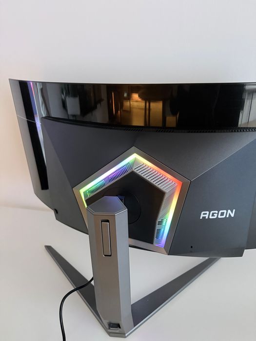 Monitor Curvo 44.5'' AOC Agon Pro AG456UCZD - Como Novo
