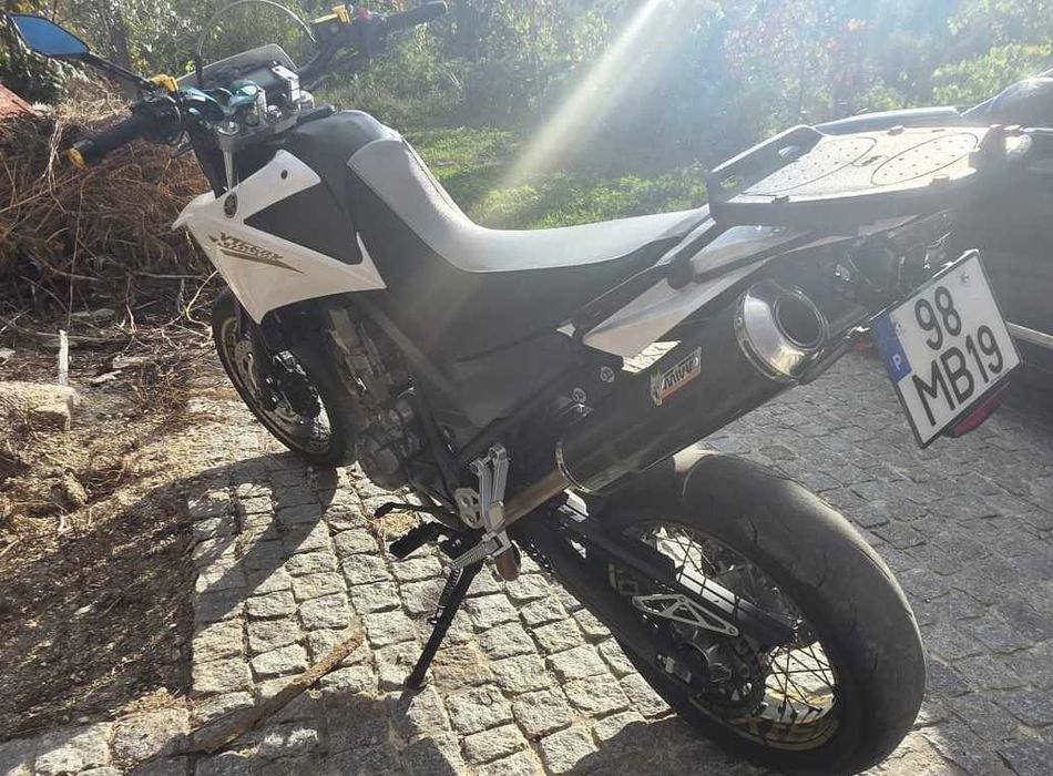 Yamaha XT660x (original X) branca 2011 30 mil kms
