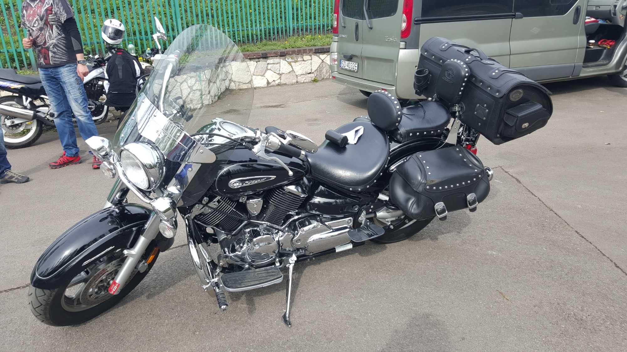 Yamaha XVS 1100 V-Star . Bardzo bogata wersja.