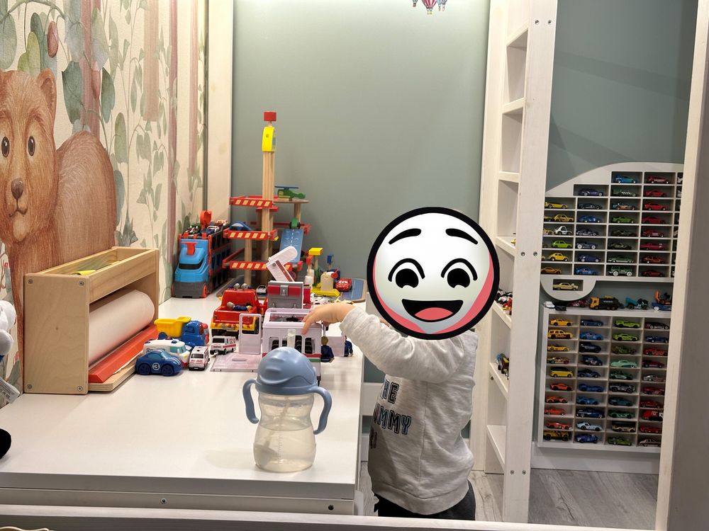 Ikea TROFAST regały z pojemnikami + blat + krzesełko