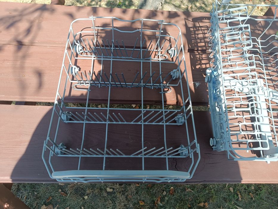 Dwa kosze do zmywarki Ariston hotpoint 45 cm