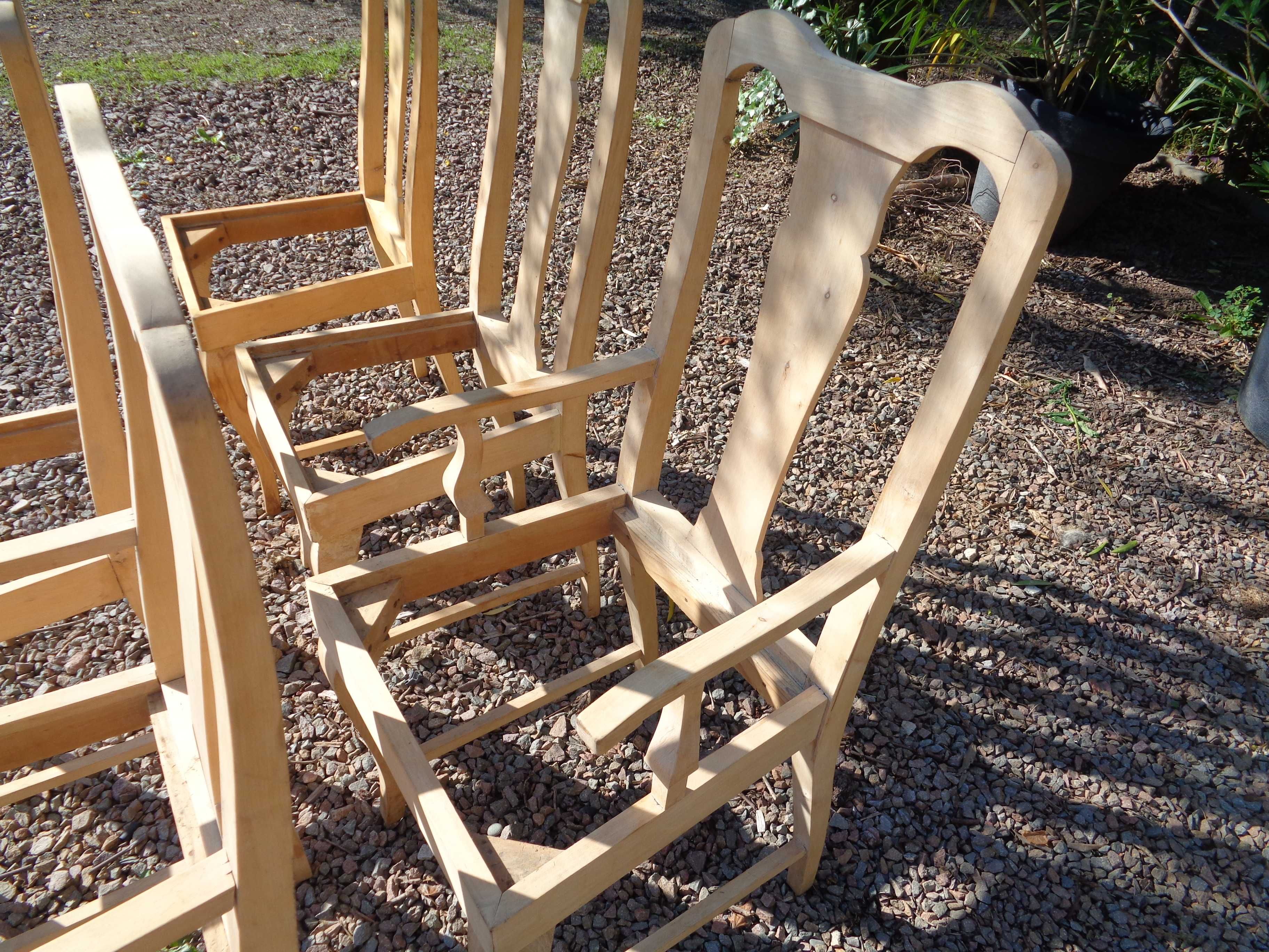 stare krzesła drewniane komplet 400 zł