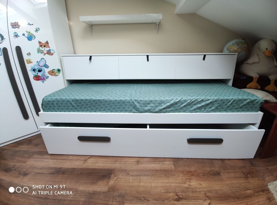 Łóżko młodzieżowe z półką  95x210