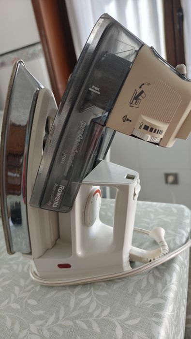 Ferro a vapor Rowenta profissional