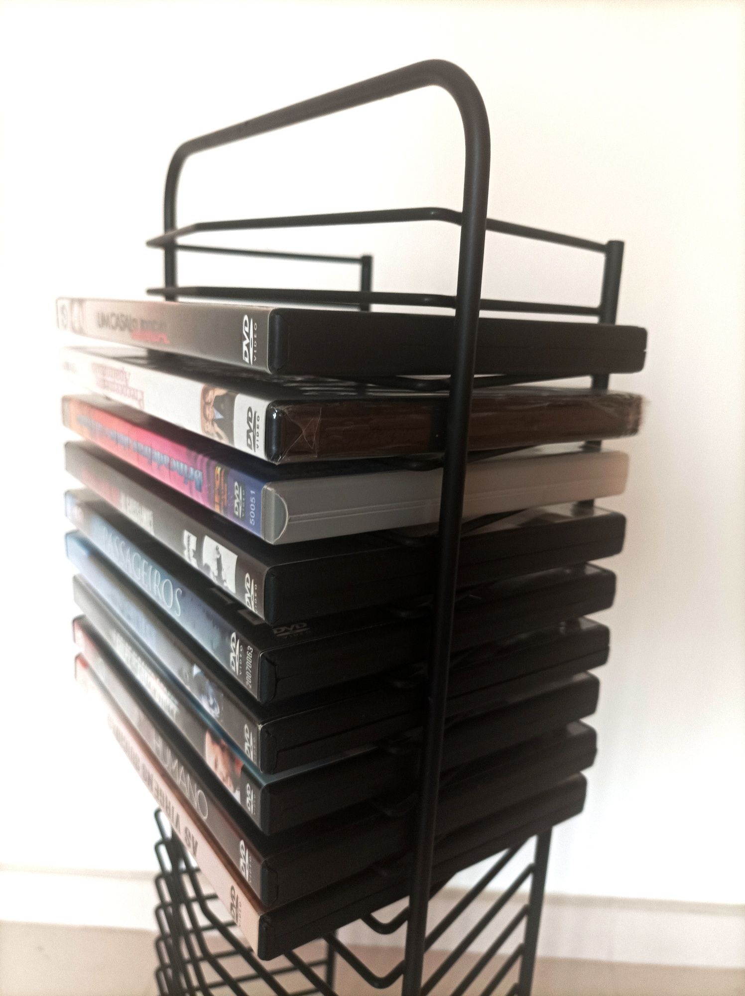 Base Metálica / Torre porta DVDs (36 DVDs)