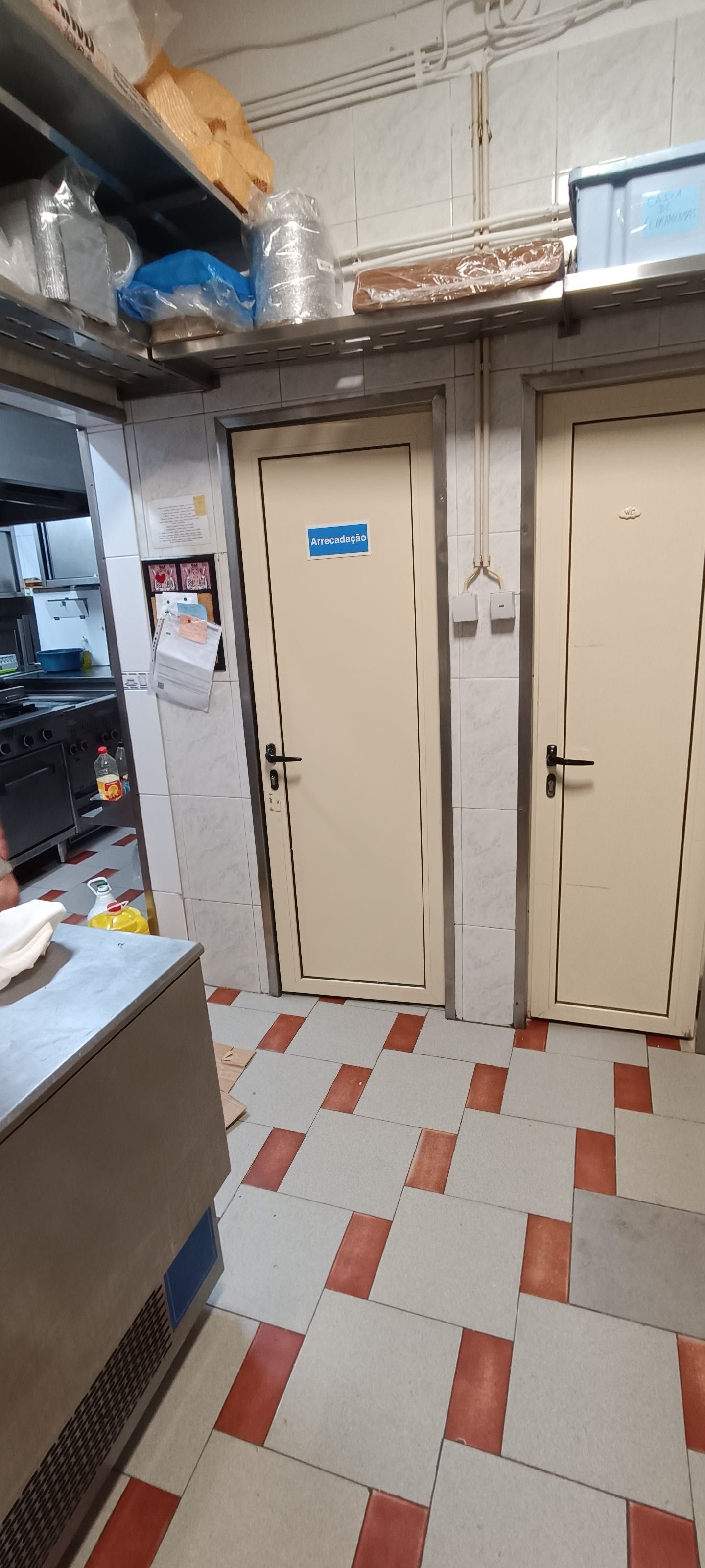 Trespassa-se restaurante em Alcobaça