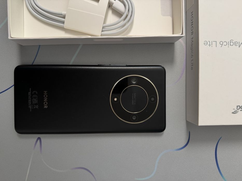 Honor Magic 6 lite