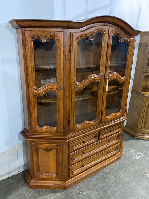 Вітрина, стінка, креденс, сервант, стенка, комод