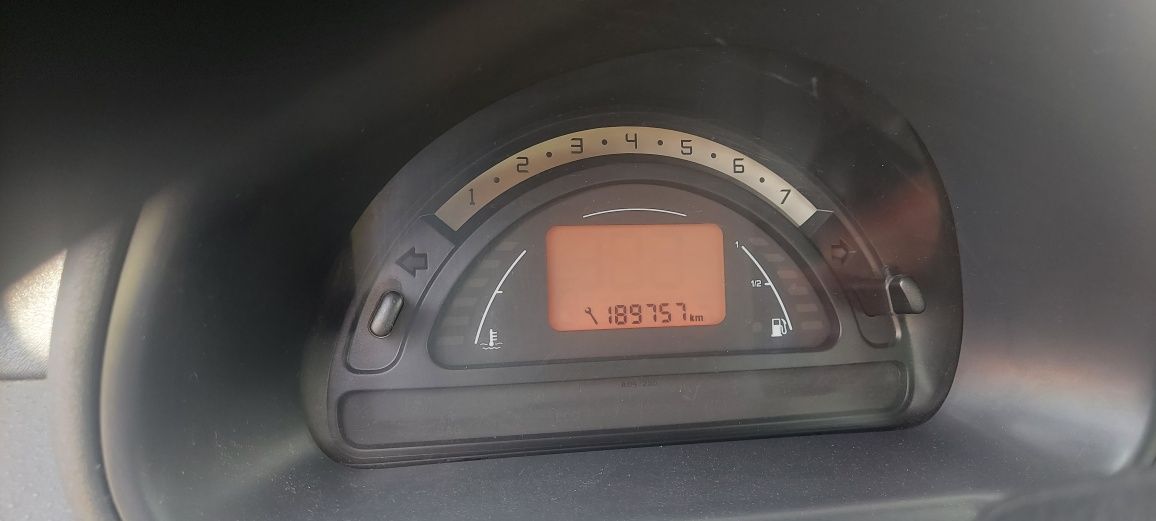 Citroen C2 1.4 benzyna 2004r