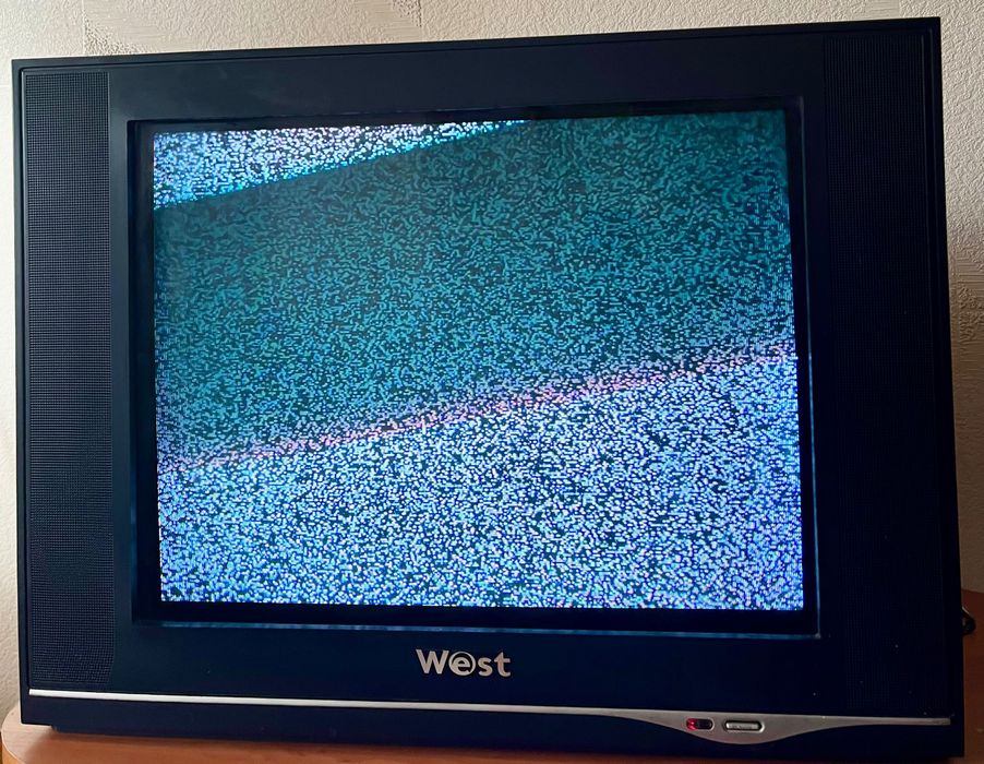 Телевізор West + T2 Romsat тюнер