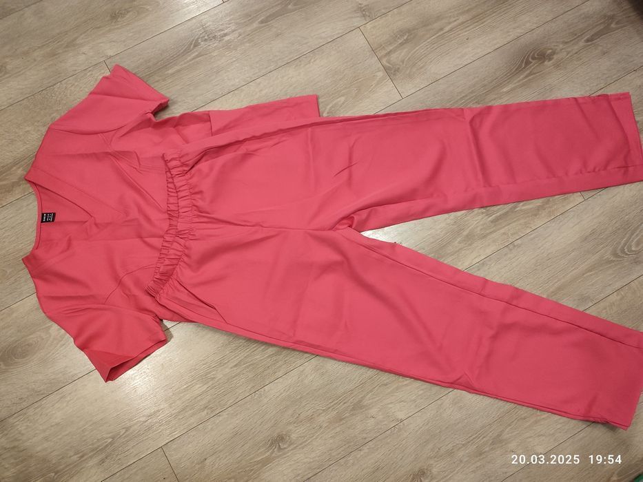 Nowy różowy mundurek medyczny rozmiar XS