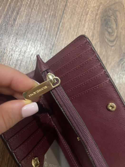 Продам кожаный кошелек Michael Kors! Оригинал! Недорого! Новый!!!