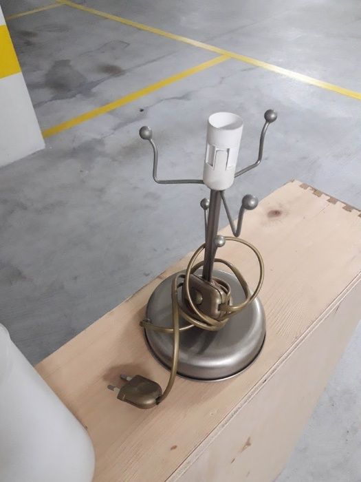 Candeeiro tecto + candeeiros de mesinha de cabeceira