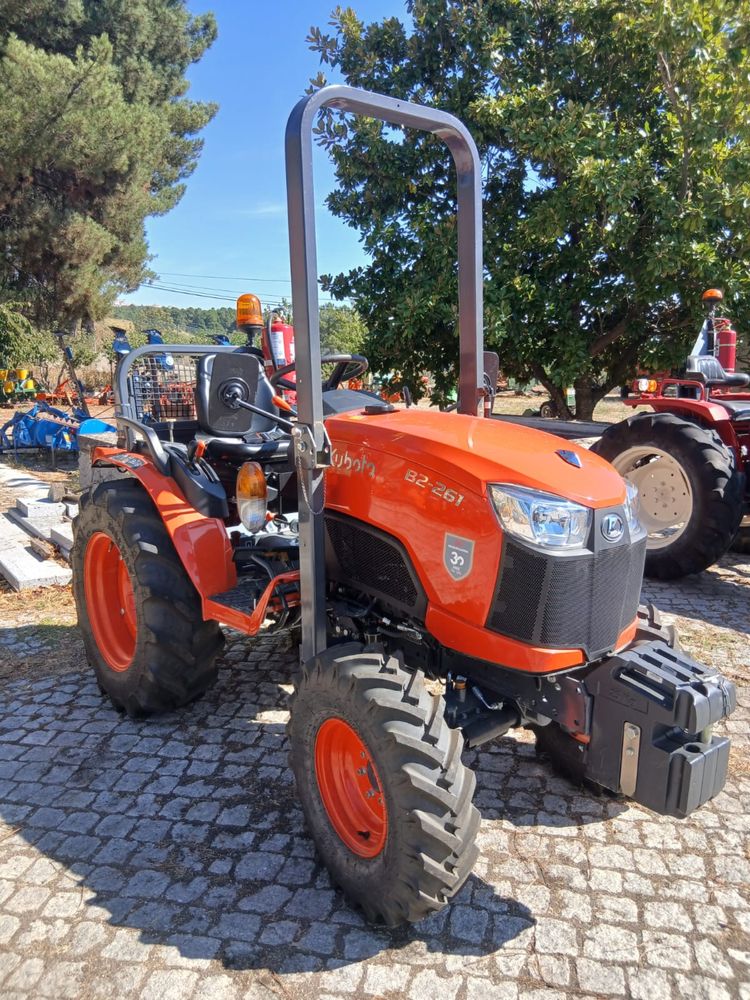 Kubota B2261 - semi novo(ano: 2025)
