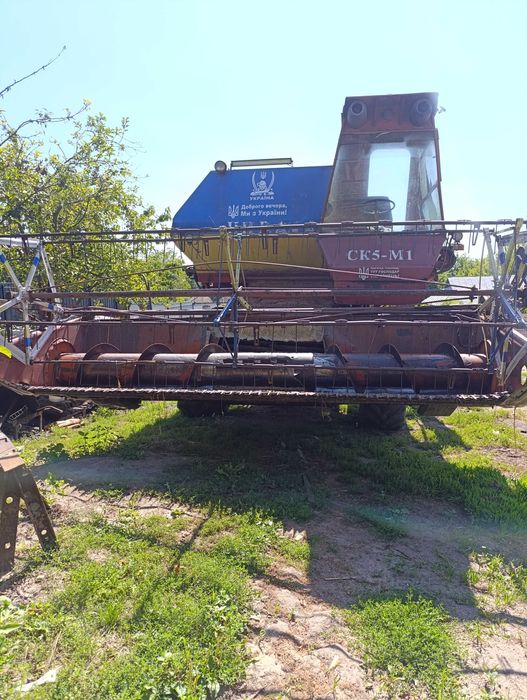 Нива СК 5 М,+ ще є різні запчастини до ниви ,+ще є жатка на 5 м