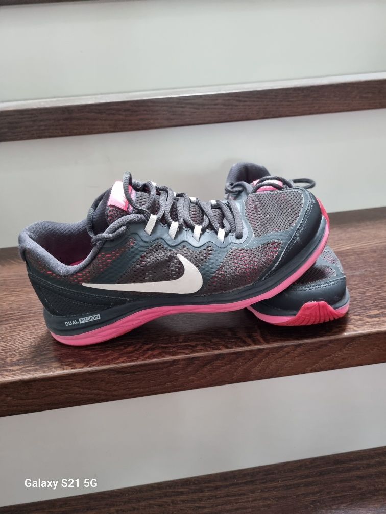 Nike dual fusion buty do biegania 37.5