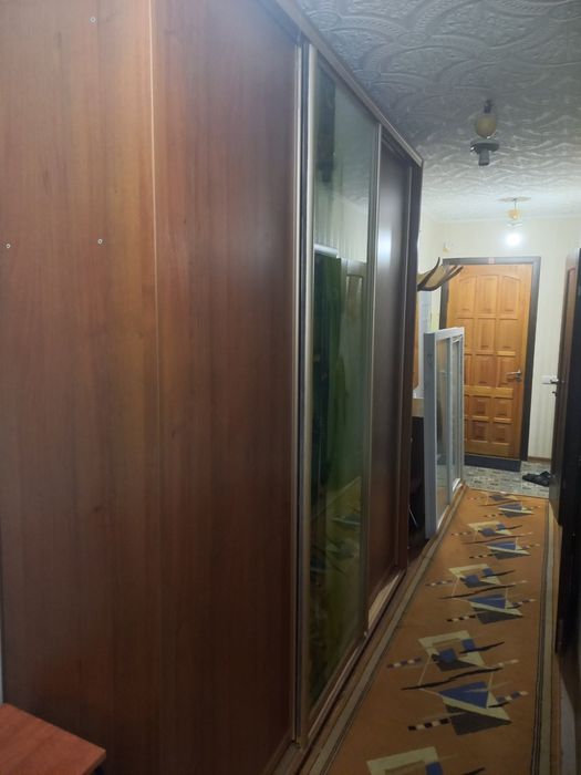 Здам гарну 3 кімнатну квартиру , р-н Інст.Зв'язку  8500+ комунальні  !