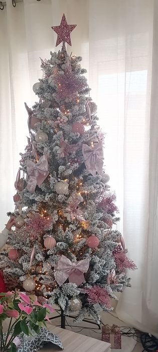 Árvore de natal com tudo incluído