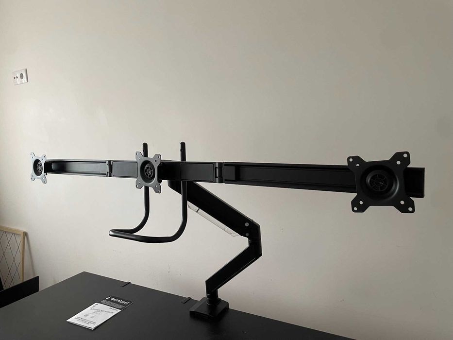Suporte para Três Monitores Gembird MA-DA3-03