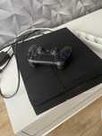 Konsola PlayStation 4