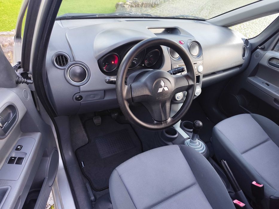 Mitsubishi Colt 1.1 - Revisão Feita - A/C Carregado - Selo Barato