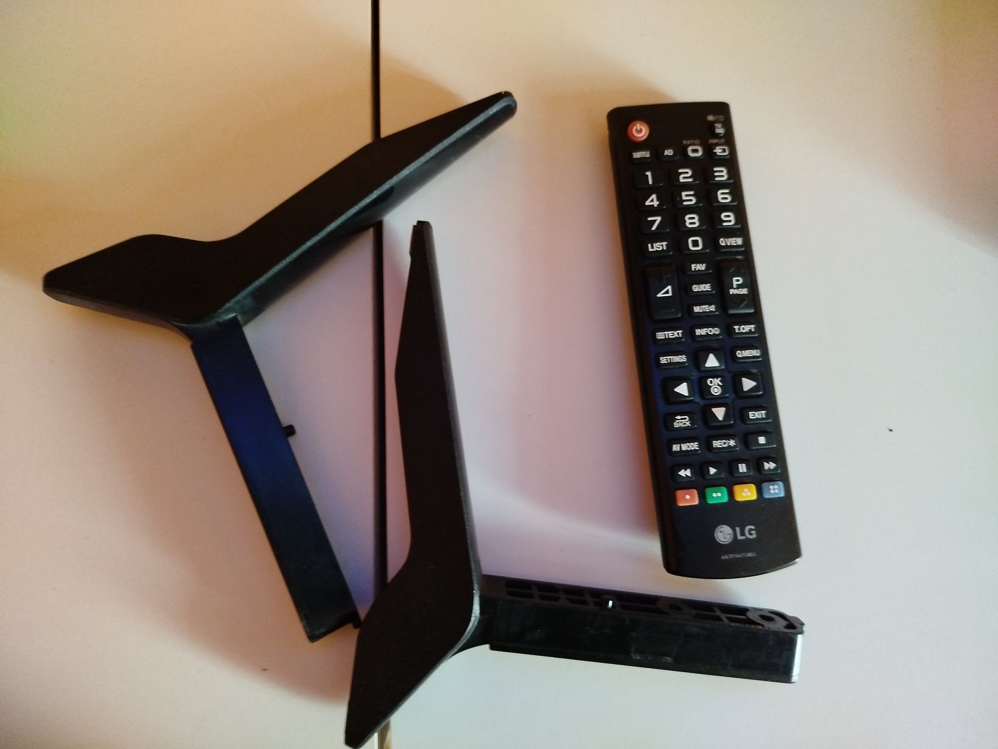 Sprzedam tv LG 32 całe