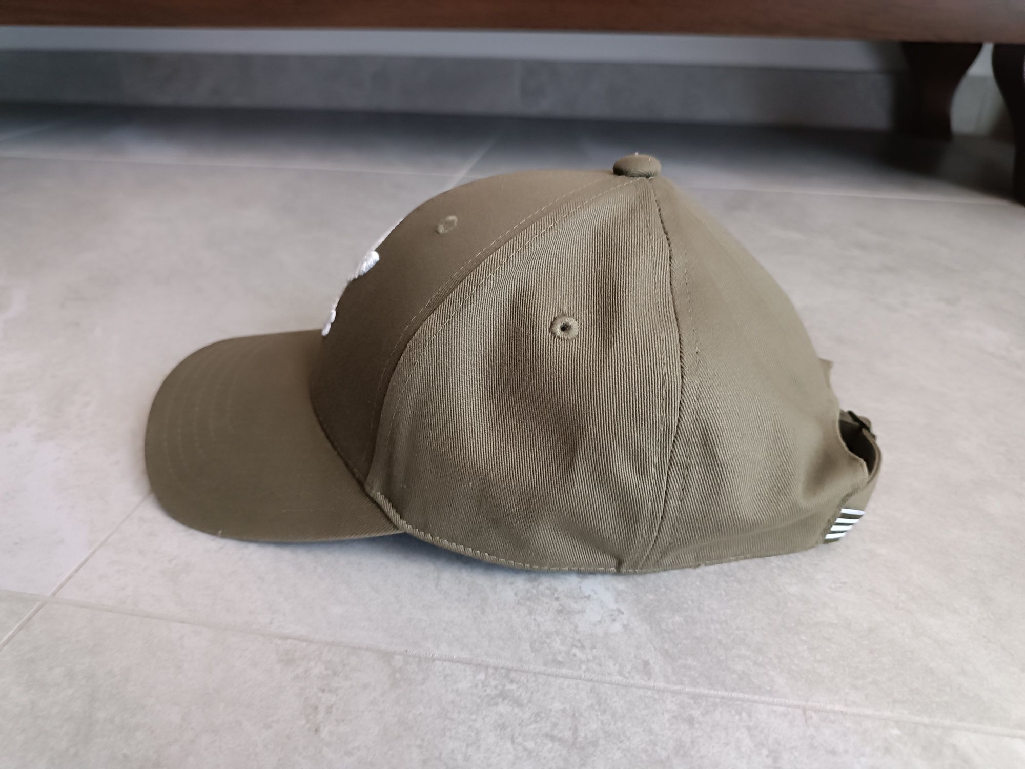 Czapka z daszkiem Adidas Jak nowa
