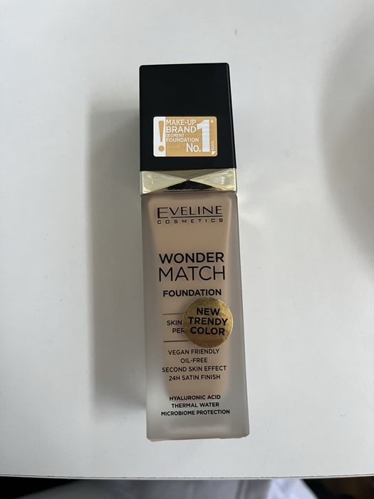 Podkład Eveline Cosmetic Wonder Match