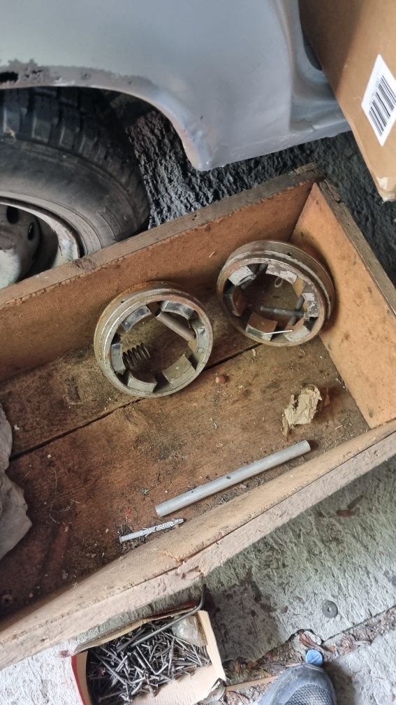 Syrena 102 motopompa polonia dzik wał głowica karter cylinder magneto