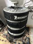 4 Pneus 235/45 ZR18 98Y + jantes