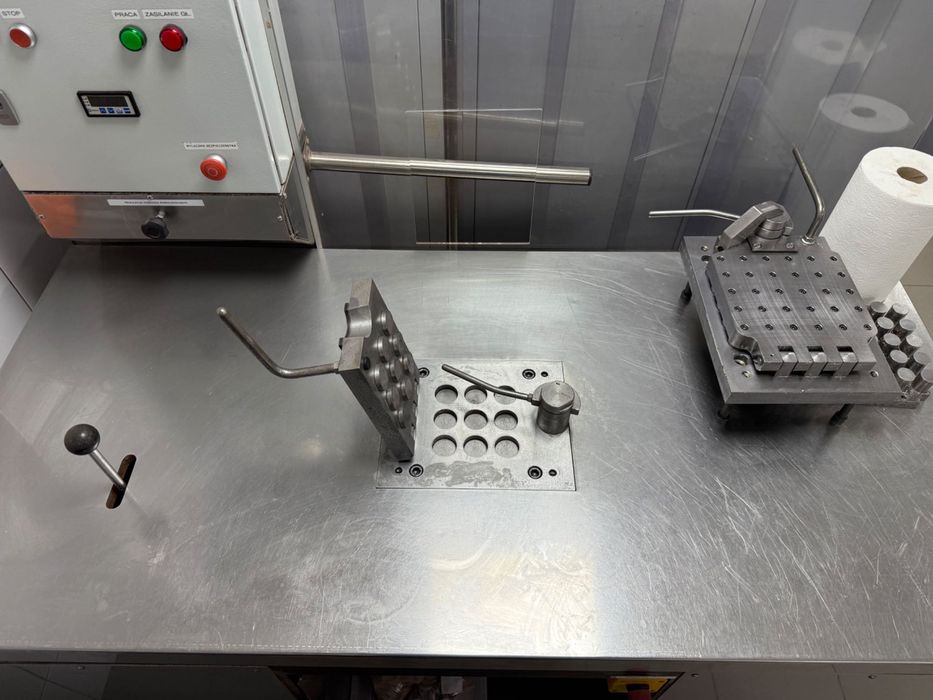 Prasa Urządzenie do prasowania cieni