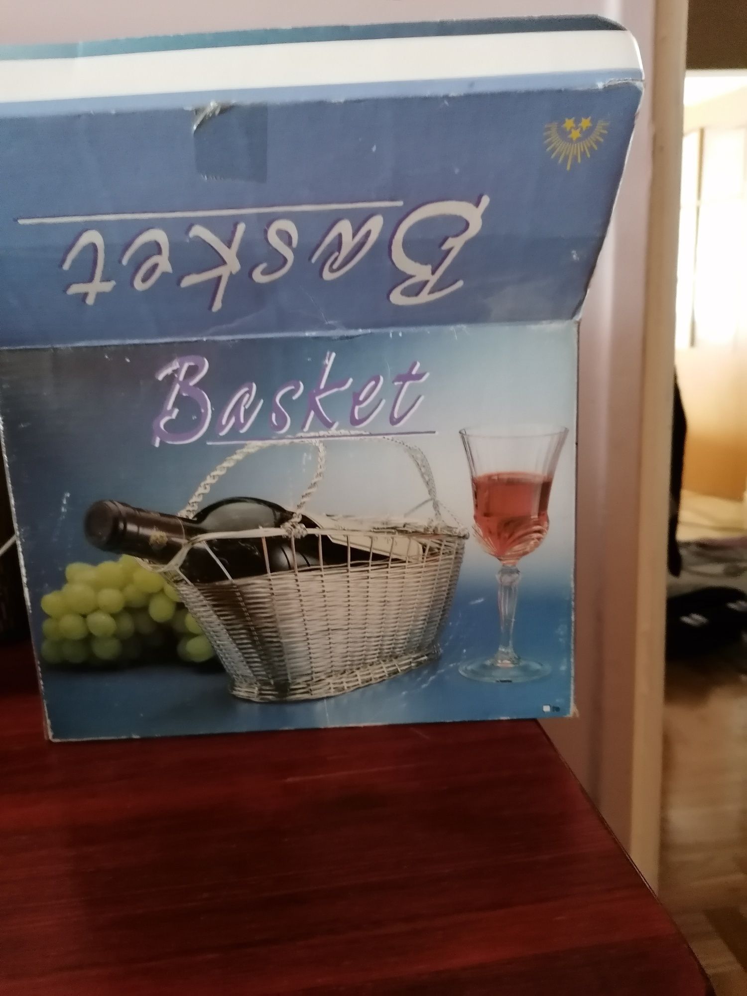 Koszyczek na wino