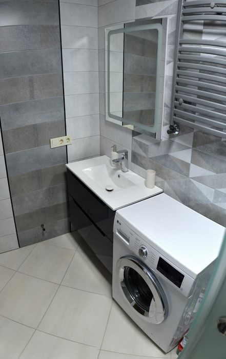 Надаєм ремонтні послуги.