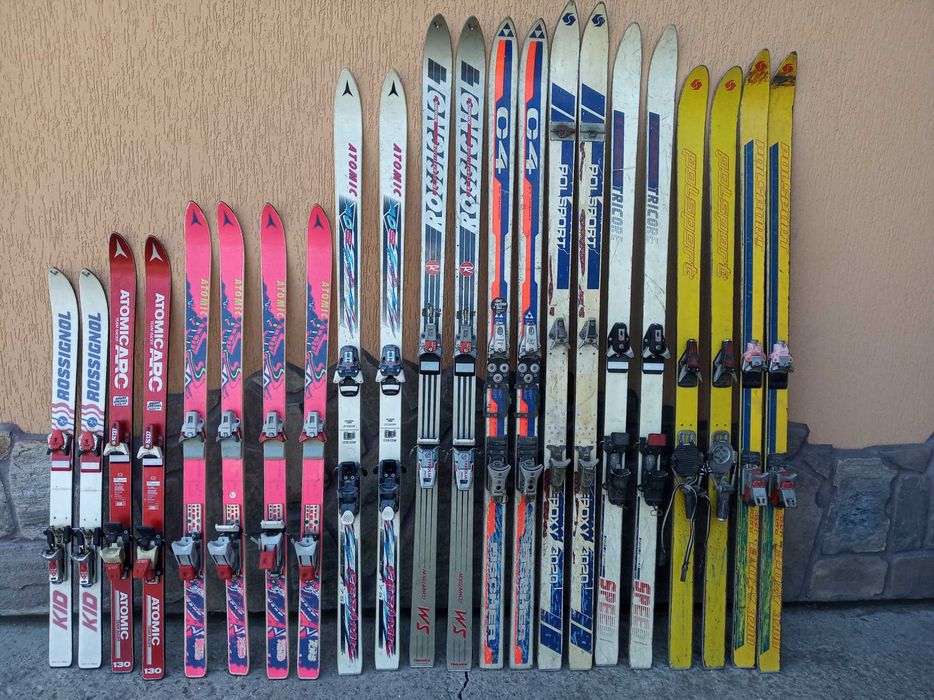 Narty różne zjazdowe