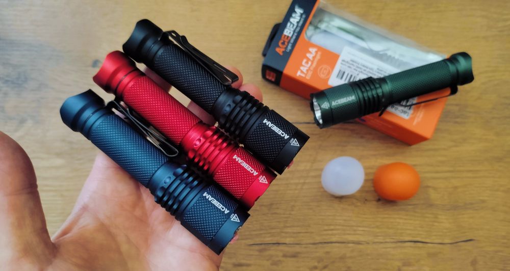 Latarka Acebeam TAC AA + ogniwo