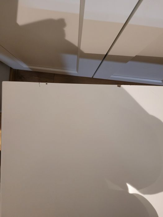 Białe biurko toaletka z lustrem