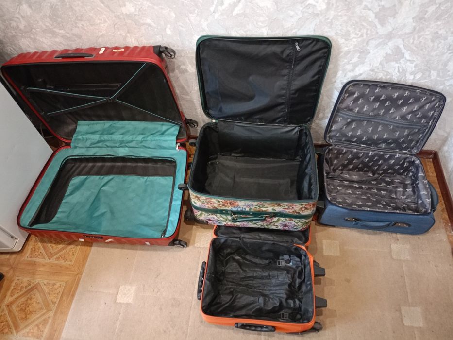 Чемоданы на колесах в наличии