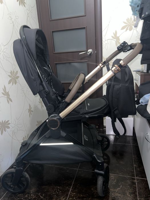 Прогулянкова коляска Luxmom B1 з подвійним реверсом