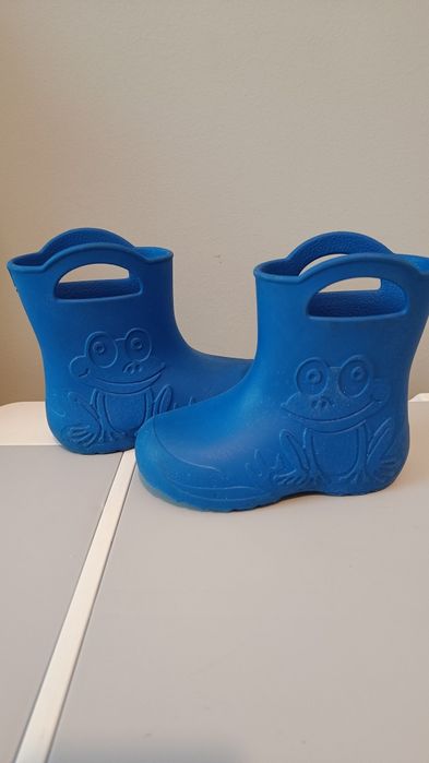 Niebieski kalosze z żabą rozmiar 24-25