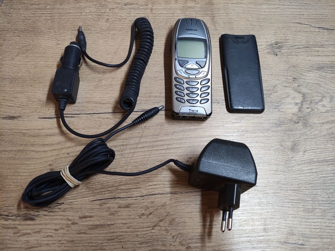 Telefon komórkowy Nokia 6310i Legenda GSM + Gratisy