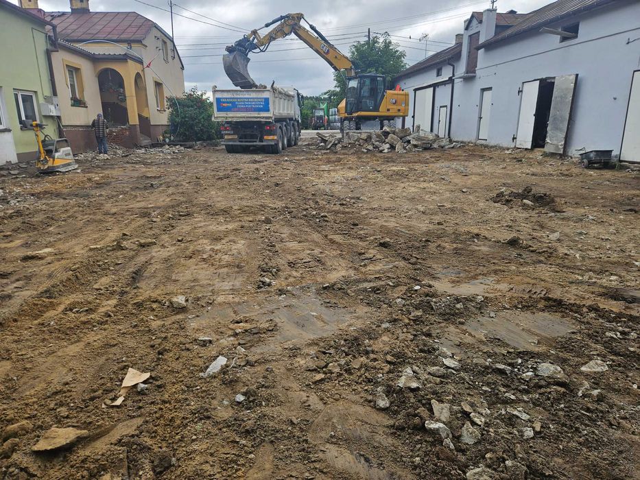 Budowa utwardzanie dróg i parkingów z kruszywa