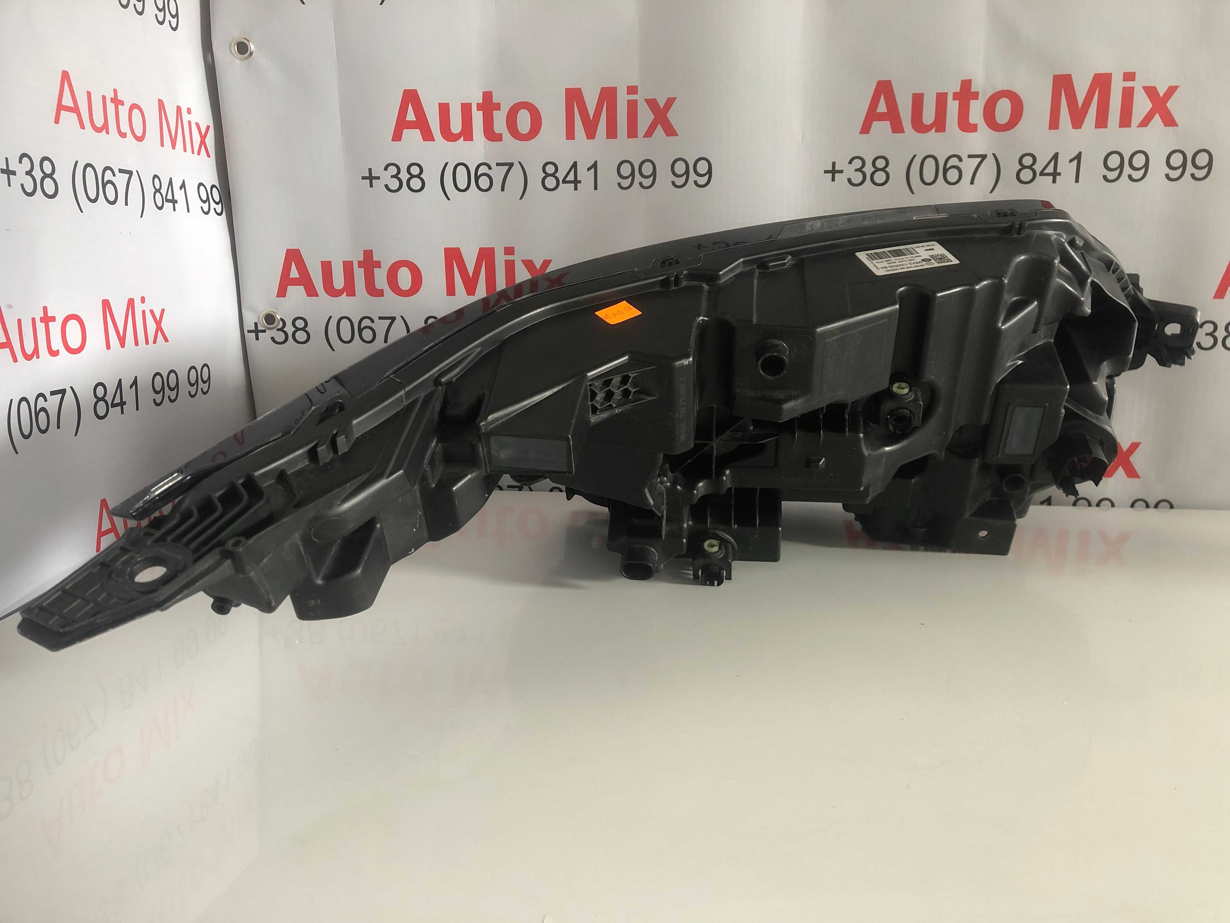 Land Rover Velar L560 LED M8A2-13W030-AB фара ліва