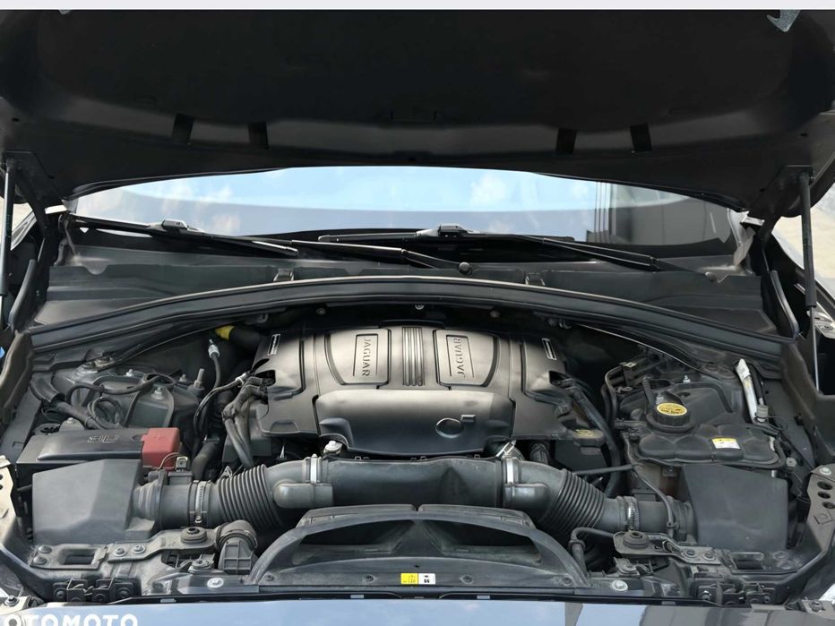 Jaguar F Pace Sport AWD в лізінг