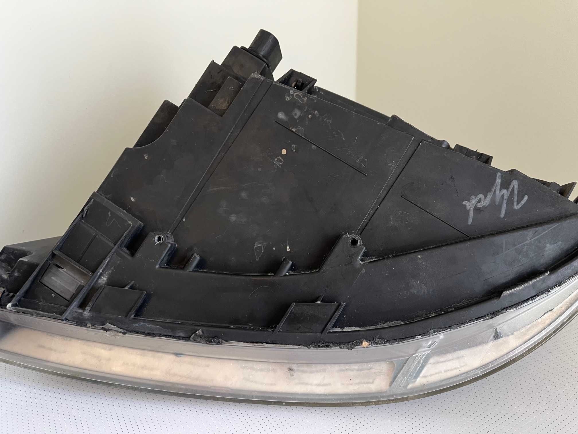 Lampa Reflektor Prawy Przod Multivan T5