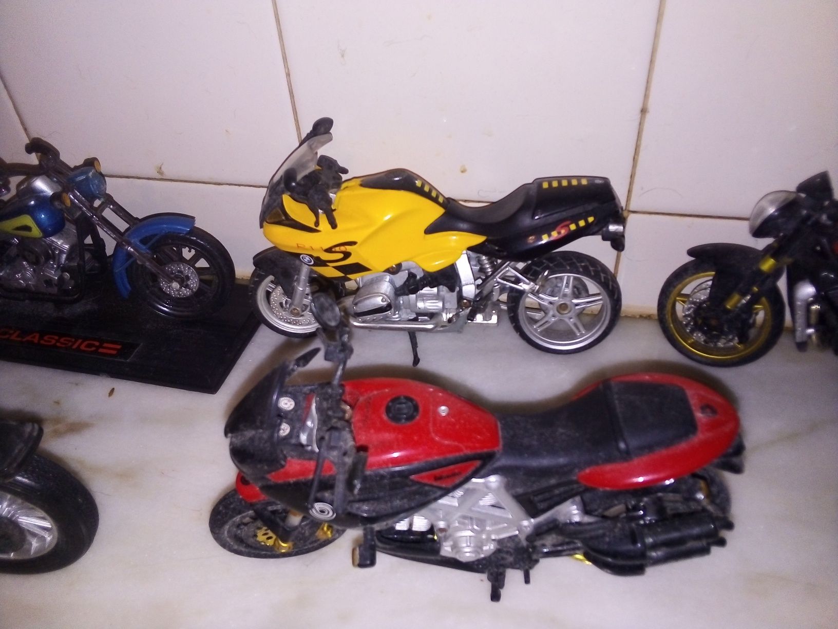 Conjunto de 10 Motas Miniaturas Escala 1:24